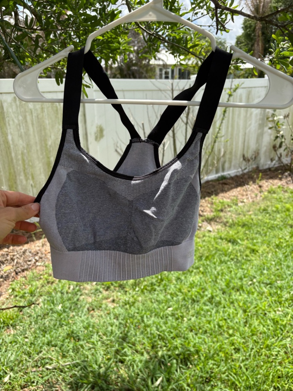 Seamless Gray Sports Bra with Black Straps